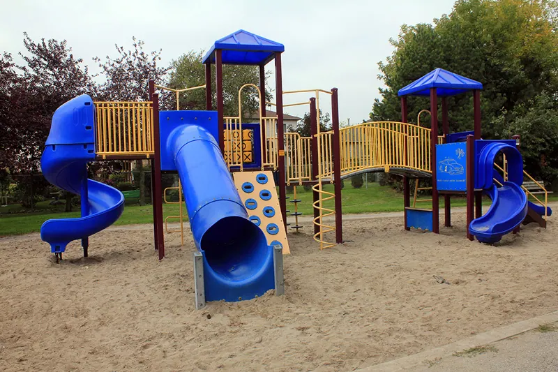 Ground-level view of Andrew Street Parkette