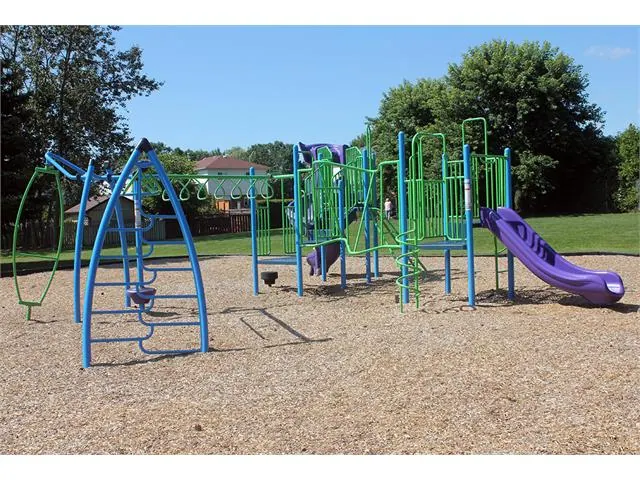 Ground-level view of Foxhunt Parkette