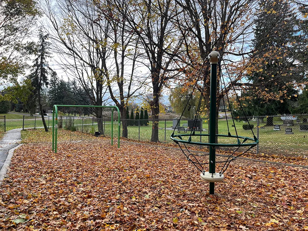 Ground-level view of Peters Pike Parkette